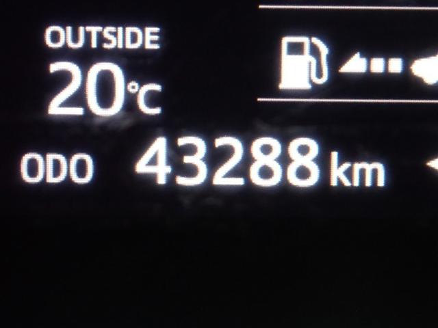 シエンタ Ｇ　ＤＶＤ再生　バックカメラ　両側電動スライド　ウオークスルー　乗車定員７人　３列シート　記録簿　アイドリングストップ（20枚目）