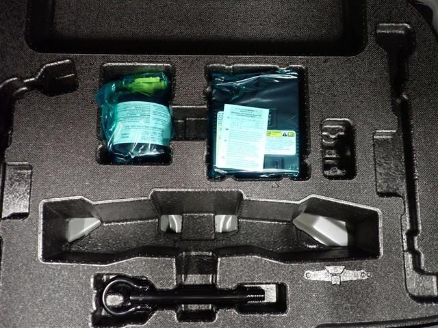 カローラ ハイブリッド　ダブルバイビー　フルセグ　メモリーナビ　バックカメラ　衝突被害軽減システム　ＥＴＣ　ドラレコ　ＬＥＤヘッドランプ　記録簿（9枚目）