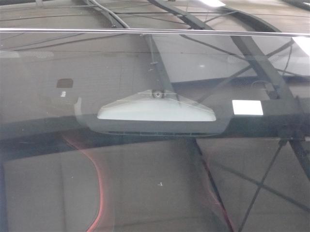 プリウス Ｚ　サンルーフ　フルセグ　バックカメラ　衝突被害軽減システム　ＥＴＣ　ＬＥＤヘッドランプ　記録簿（12枚目）