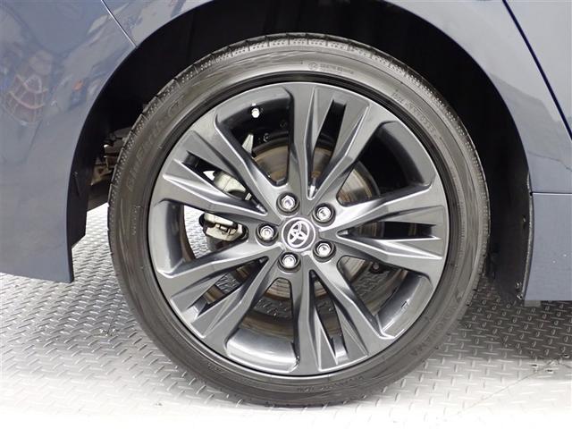 �������h���X�A�b�v���Ă���鏃���A���~�z�C�[��