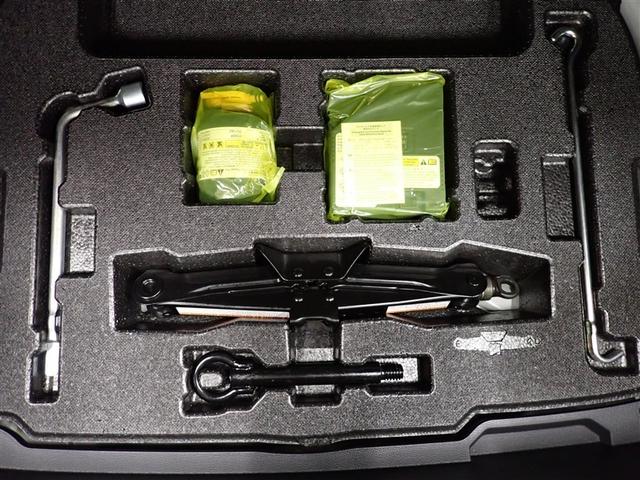 カローラ ハイブリッド　ダブルバイビー　バックカメラ　衝突被害軽減システム　ＥＴＣ　ドラレコ　ＬＥＤヘッドランプ（8枚目）