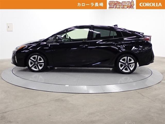 プリウス Ｓツーリングセレクション　フルセグ　メモリーナビ　ＤＶＤ再生　バックカメラ　衝突被害軽減システム　ＥＴＣ　ＬＥＤヘッドランプ　記録簿（4枚目）