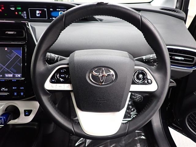 プリウス Ｓツーリングセレクション　フルセグ　メモリーナビ　ＤＶＤ再生　バックカメラ　衝突被害軽減システム　ＥＴＣ　ＬＥＤヘッドランプ　記録簿（28枚目）