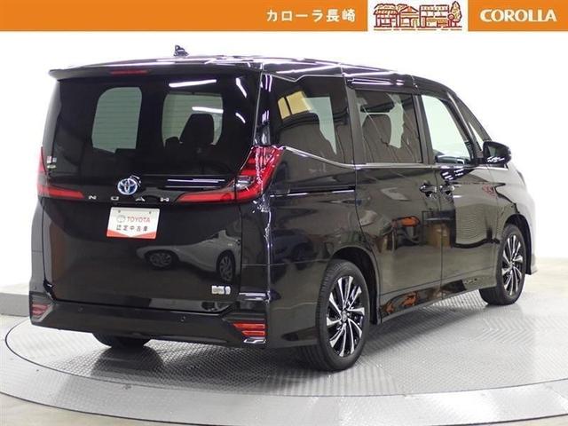 ノア ハイブリッドＳ－Ｚ　フルセグ　メモリーナビ　ＤＶＤ再生　ミュージックプレイヤー接続可　バックカメラ　衝突被害軽減システム　ＥＴＣ　両側電動スライド　ＬＥＤヘッドランプ　乗車定員７人　３列シート（8枚目）
