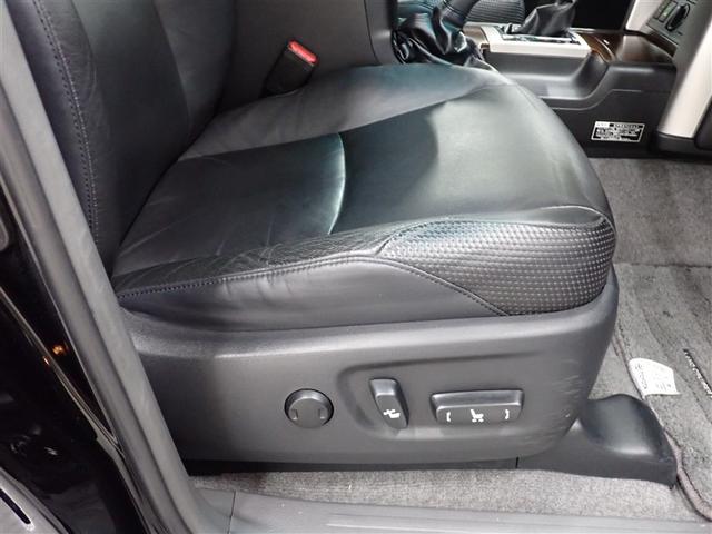 ランドクルーザープラド ＴＺ－Ｇ　革シート　４ＷＤ　フルセグ　ＨＤＤナビ　ＤＶＤ再生　バックカメラ　ＥＴＣ　乗車定員７人　３列シート　記録簿（31枚目）