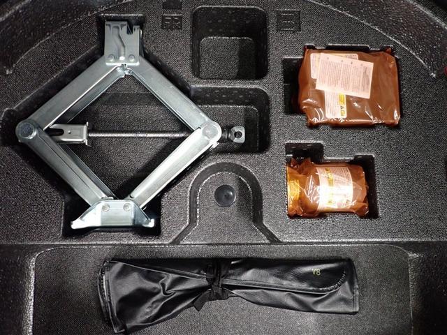 ＲＡＶ４ Ｇ　Ｚパッケージ　４ＷＤ　フルセグ　メモリーナビ　ＤＶＤ再生　バックカメラ　衝突被害軽減システム　ＥＴＣ　ドラレコ　ＬＥＤヘッドランプ　記録簿（10枚目）