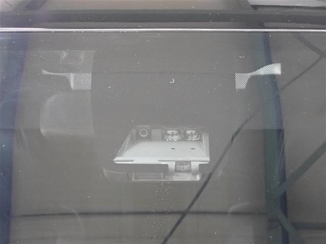 ノア Ｓｉ　ダブルバイビーＩＩＩ　フルセグ　メモリーナビ　ＤＶＤ再生　バックカメラ　衝突被害軽減システム　ＥＴＣ　両側電動スライド　ＬＥＤヘッドランプ　ウオークスルー　乗車定員７人　３列シート　記録簿　アイドリングストップ（13枚目）