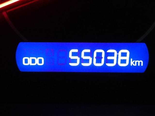 ノア Ｓｉ　ダブルバイビーＩＩＩ　フルセグ　メモリーナビ　ＤＶＤ再生　バックカメラ　衝突被害軽減システム　ＥＴＣ　両側電動スライド　ＬＥＤヘッドランプ　ウオークスルー　乗車定員７人　３列シート　記録簿　アイドリングストップ（23枚目）