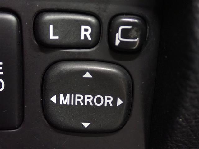 電動格納ミラー装備