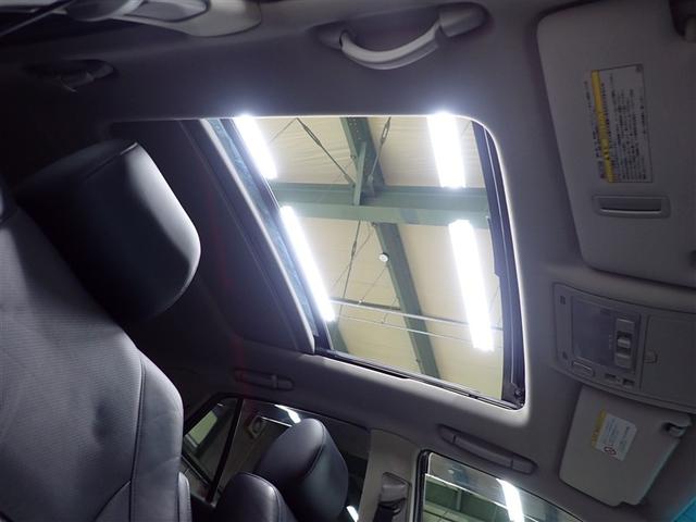 開放的なサンルーフ装備♪