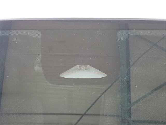 シエンタ ハイブリッドＺ　メモリーナビ　衝突被害軽減システム　ＥＴＣ　両側電動スライド　ＬＥＤヘッドランプ　ウオークスルー　乗車定員７人　３列シート（11枚目）