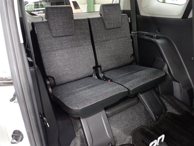 シエンタ ハイブリッドＺ　メモリーナビ　衝突被害軽減システム　ＥＴＣ　両側電動スライド　ＬＥＤヘッドランプ　ウオークスルー　乗車定員７人　３列シート（14枚目）