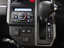 低燃費＆走りをスムーズにしてくれるＣＶＴシフトと大きなスイッチで操作性のいいオートエアコン
