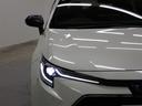 シャープな目つきが印象的!明るく省電力なLEDヘッドランプ装備