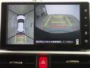 バックモニターと一緒にパノラミックビューモニター搭載!後方だけでなく、車を真上から見るように周囲の安全確認をサポートします