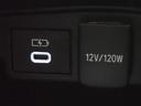 充電用USB端子付き。スマートフォンなどの充電に便利です。