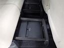 シートの下にも収納BOX!