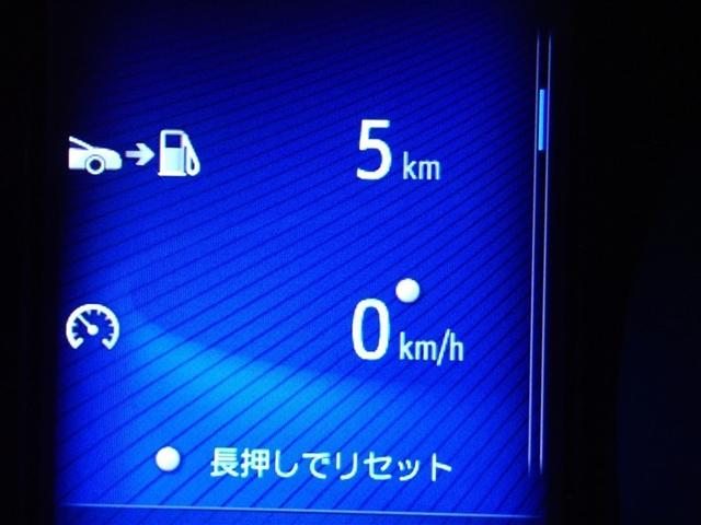 Ｃ－ＨＲ Ｇ　フルセグ　メモリーナビ　ＤＶＤ再生　バックカメラ　衝突被害軽減システム　ＥＴＣ　ドラレコ　ＬＥＤヘッドランプ　記録簿（22枚目）
