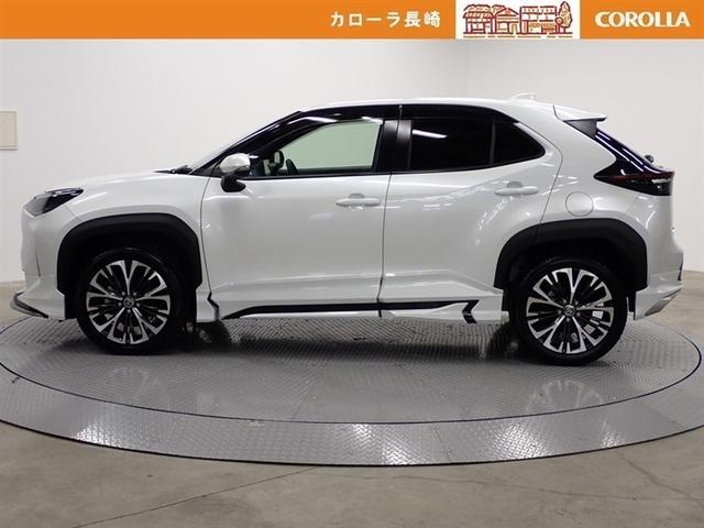 ヤリスクロス ハイブリッドＺ　フルセグ　メモリーナビ　ミュージックプレイヤー接続可　バックカメラ　衝突被害軽減システム　ＥＴＣ　ドラレコ　ＬＥＤヘッドランプ　フルエアロ　記録簿（4枚目）