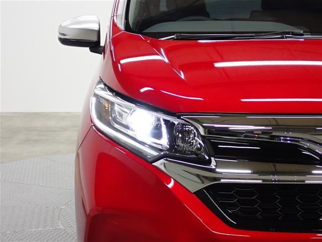 フリード クロスター・ホンダセンシング　ＤＶＤ再生　バックカメラ　衝突被害軽減システム　ＥＴＣ　両側電動スライド　ＬＥＤヘッドランプ　ウオークスルー　乗車定員６人　３列シート　アイドリングストップ（8枚目）