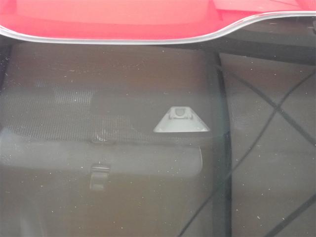 フリード クロスター・ホンダセンシング　ＤＶＤ再生　バックカメラ　衝突被害軽減システム　ＥＴＣ　両側電動スライド　ＬＥＤヘッドランプ　ウオークスルー　乗車定員６人　３列シート　アイドリングストップ（10枚目）