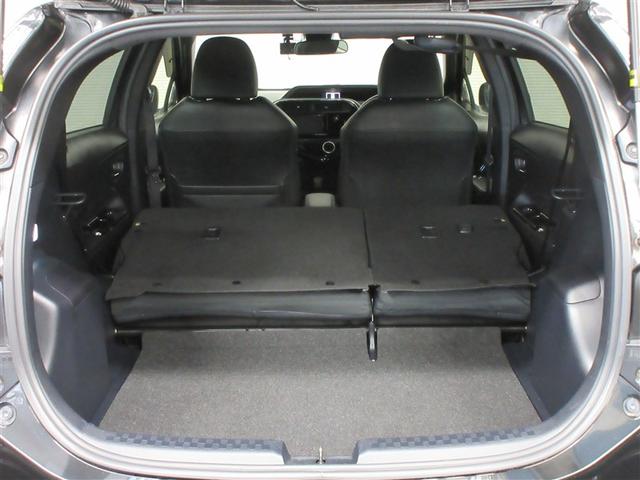 アクア Ｇ　ＧＲスポーツ　フルセグ　メモリーナビ　ＤＶＤ再生　バックカメラ　衝突被害軽減システム　ＥＴＣ　ＬＥＤヘッドランプ　ウオークスルー　３列シート（37枚目）