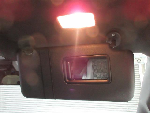 ヴォクシー ＺＳ　煌ＩＩＩ　フルセグ　メモリーナビ　ＤＶＤ再生　バックカメラ　衝突被害軽減システム　ＥＴＣ　両側電動スライド　ＬＥＤヘッドランプ　ウオークスルー　乗車定員７人　３列シート　記録簿　アイドリングストップ（29枚目）