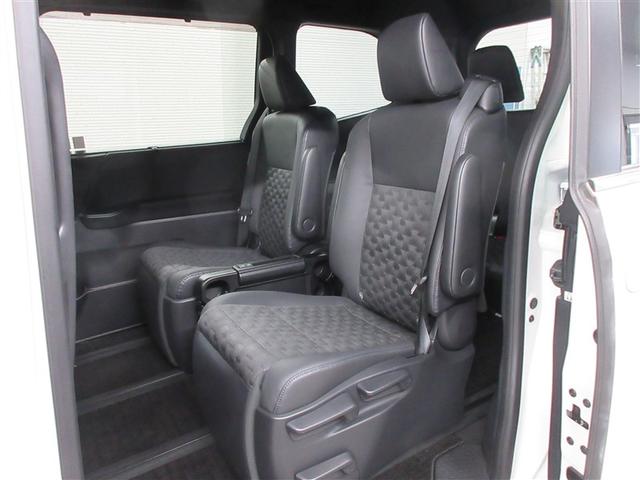 ヴォクシー ハイブリッドＳ－Ｚ　フルセグ　メモリーナビ　バックカメラ　衝突被害軽減システム　ＥＴＣ　ドラレコ　両側電動スライド　ＬＥＤヘッドランプ　乗車定員７人　３列シート（32枚目）