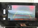 バックモニターで、駐車時に見えにくい後方をしっかり確認できます。
