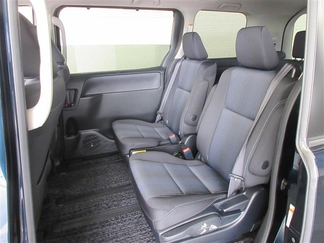 ヴォクシー ＺＳ　キラメキ２　フルセグ　メモリーナビ　ＤＶＤ再生　バックカメラ　衝突被害軽減システム　ＥＴＣ　ドラレコ　両側電動スライド　ＬＥＤヘッドランプ　ウオークスルー　乗車定員７人　３列シート（34枚目）