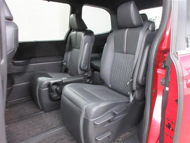 ノア ハイブリッドS-Z フルセグ メモリーナビ バックカメラ 衝突被害軽減システム ETC 両側電動スライド LEDヘッドランプ 乗車定員7人 3列シート 記録簿(31枚目)