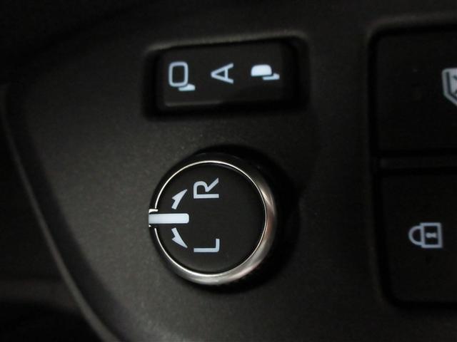 クラウンクロスオーバー Gアドバンスド・レザーパッケージ 4WD フルセグ バックカメラ 衝突被害軽減システム ETC LEDヘッドランプ 記録簿(22枚目)