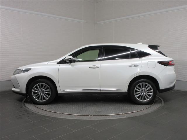 ハリアー プレミアム　メタル　アンド　レザーパッケージ　フルセグ　メモリーナビ　ＤＶＤ再生　後席モニター　バックカメラ　衝突被害軽減システム　ＥＴＣ　ドラレコ　ＬＥＤヘッドランプ　記録簿　アイドリングストップ（3枚目）