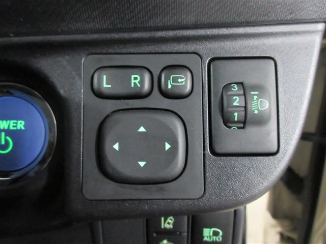 アクア クロスオーバー　フルセグ　メモリーナビ　ＤＶＤ再生　バックカメラ　衝突被害軽減システム　ＥＴＣ　ＬＥＤヘッドランプ　記録簿（22枚目）