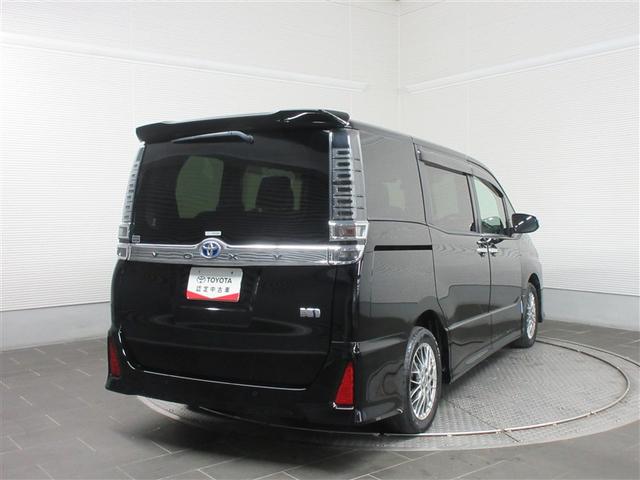 ヴォクシー ハイブリッドＺＳ　煌ＩＩＩ　フルセグ　メモリーナビ　ＤＶＤ再生　後席モニター　バックカメラ　衝突被害軽減システム　ＥＴＣ　ドラレコ　両側電動スライド　ＬＥＤヘッドランプ　乗車定員７人　３列シート　記録簿（4枚目）