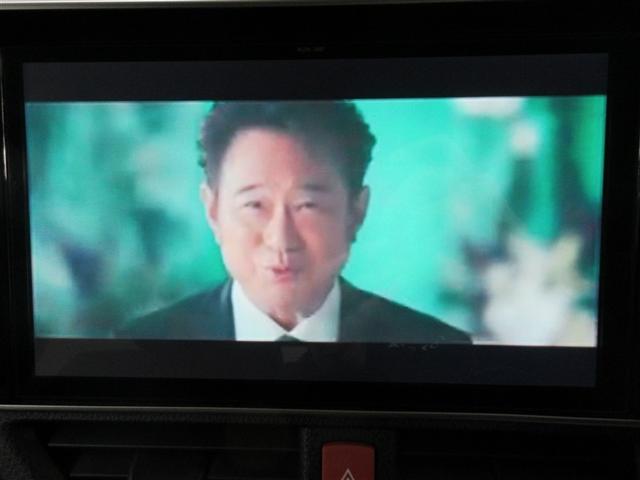 ヴォクシー ハイブリッドＺＳ　煌ＩＩＩ　フルセグ　メモリーナビ　ＤＶＤ再生　後席モニター　バックカメラ　衝突被害軽減システム　ＥＴＣ　ドラレコ　両側電動スライド　ＬＥＤヘッドランプ　乗車定員７人　３列シート　記録簿（12枚目）