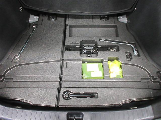 プリウス Ｓツーリングセレクション　フルセグ　メモリーナビ　ＤＶＤ再生　バックカメラ　衝突被害軽減システム　ＥＴＣ　ドラレコ　ＬＥＤヘッドランプ　フルエアロ　記録簿（38枚目）