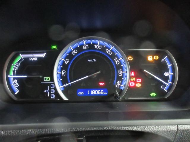 ヴォクシー ＺＳ　キラメキ２　フルセグ　メモリーナビ　ＤＶＤ再生　後席モニター　バックカメラ　衝突被害軽減システム　ＥＴＣ　両側電動スライド　ＬＥＤヘッドランプ　ウオークスルー　乗車定員７人　３列シート（8枚目）