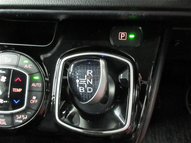 ヴォクシー ＺＳ　キラメキ２　フルセグ　メモリーナビ　ＤＶＤ再生　後席モニター　バックカメラ　衝突被害軽減システム　ＥＴＣ　両側電動スライド　ＬＥＤヘッドランプ　ウオークスルー　乗車定員７人　３列シート（17枚目）