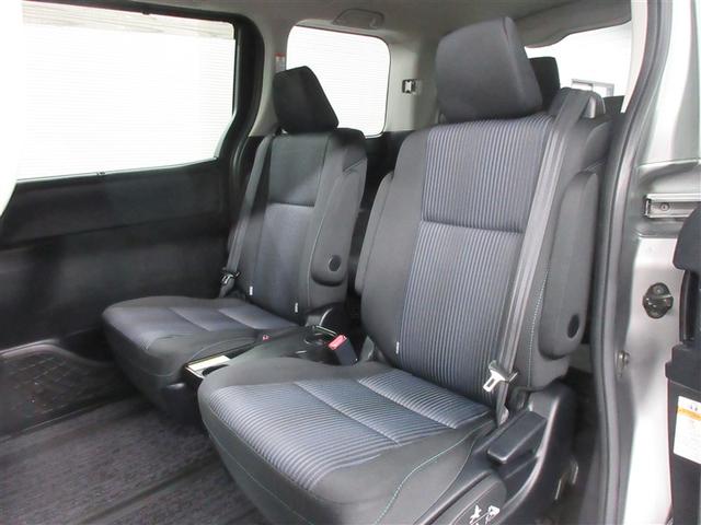 ヴォクシー ＺＳ　キラメキ２　フルセグ　メモリーナビ　ＤＶＤ再生　後席モニター　バックカメラ　衝突被害軽減システム　ＥＴＣ　両側電動スライド　ＬＥＤヘッドランプ　ウオークスルー　乗車定員７人　３列シート（32枚目）