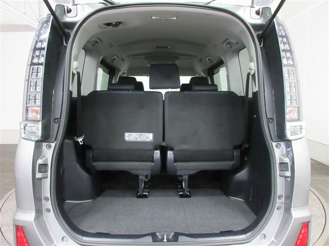 ヴォクシー ＺＳ　キラメキ２　フルセグ　メモリーナビ　ＤＶＤ再生　後席モニター　バックカメラ　衝突被害軽減システム　ＥＴＣ　両側電動スライド　ＬＥＤヘッドランプ　ウオークスルー　乗車定員７人　３列シート（35枚目）