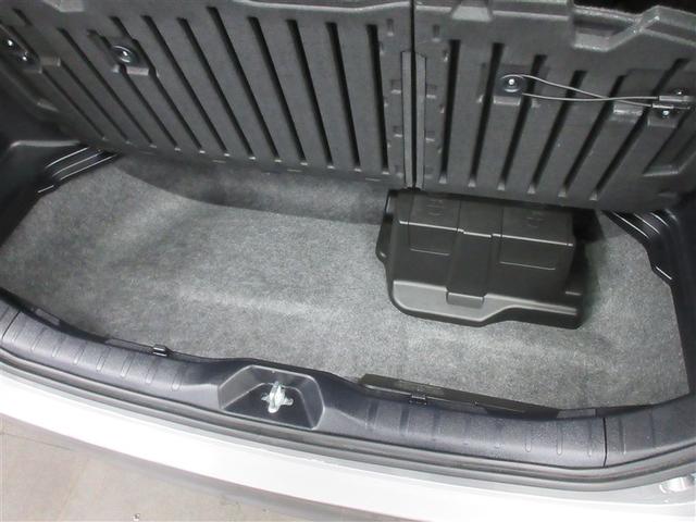 ヴォクシー ＺＳ　キラメキ２　フルセグ　メモリーナビ　ＤＶＤ再生　後席モニター　バックカメラ　衝突被害軽減システム　ＥＴＣ　両側電動スライド　ＬＥＤヘッドランプ　ウオークスルー　乗車定員７人　３列シート（38枚目）