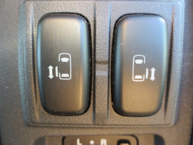 デリカD:5 D パワーパッケージ 4WD ETC バックカメラ TV オートクルーズコントロール 両側電動スライドドア オートライト HID スマートキー 電動格納ミラー シートヒーター 3列シート フルフラット AT アルミホイール(9枚目)