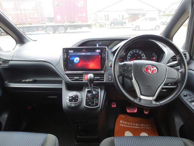 ヴォクシー ＺＳ　煌　ＥＴＣ　バックカメラ　ＴＶ　衝突被害軽減システム　両側電動スライドドア　ＬＥＤヘッドランプ　スマートキー　アイドリングストップ　電動格納ミラー　後席モニター　３列シート　ウォークスルー　ＣＶＴ（2枚目）