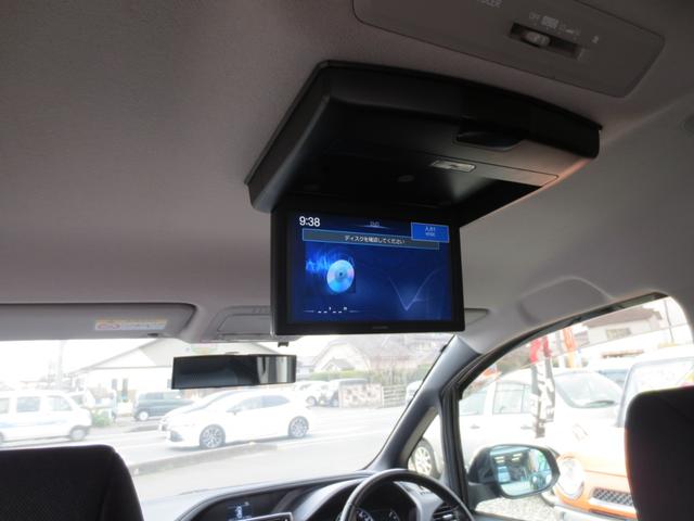 ヴォクシー ＺＳ　煌　ＥＴＣ　バックカメラ　ＴＶ　衝突被害軽減システム　両側電動スライドドア　ＬＥＤヘッドランプ　スマートキー　アイドリングストップ　電動格納ミラー　後席モニター　３列シート　ウォークスルー　ＣＶＴ（6枚目）