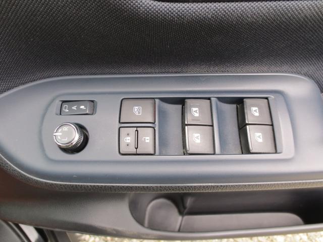 ヴォクシー ＺＳ　煌　ＥＴＣ　バックカメラ　ＴＶ　衝突被害軽減システム　両側電動スライドドア　ＬＥＤヘッドランプ　スマートキー　アイドリングストップ　電動格納ミラー　後席モニター　３列シート　ウォークスルー　ＣＶＴ（10枚目）