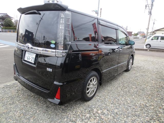 ヴォクシー ＺＳ　煌　ＥＴＣ　バックカメラ　ＴＶ　衝突被害軽減システム　両側電動スライドドア　ＬＥＤヘッドランプ　スマートキー　アイドリングストップ　電動格納ミラー　後席モニター　３列シート　ウォークスルー　ＣＶＴ（17枚目）