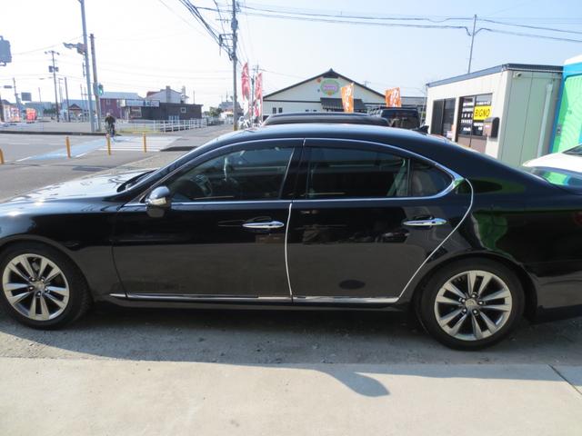 ＬＳ ＬＳ４６０　バージョンＣ　Ｉパッケージ　クリアランスソナー　オートクルーズコントロール　ナビ　ＴＶ　アルミホイール　ＨＩＤ　ＡＴ　シートエアコン　スマートキー　電動格納ミラー　盗難防止システム　パワーシート　ＣＤ　ＭＤ（15枚目）