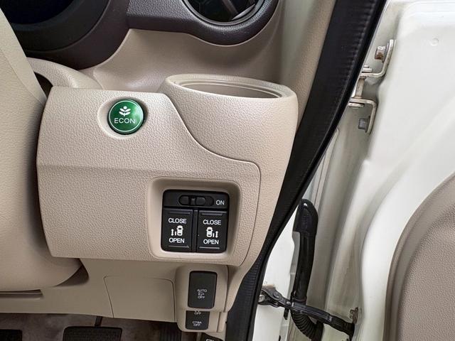 N-BOX G SSパッケージ バックカメラ/ナビ・テレビ/Bluetooth接続/シートヒーター/ETC/CD再生/両側電動スライドドア/ベンチシート/フルフラット(16枚目)