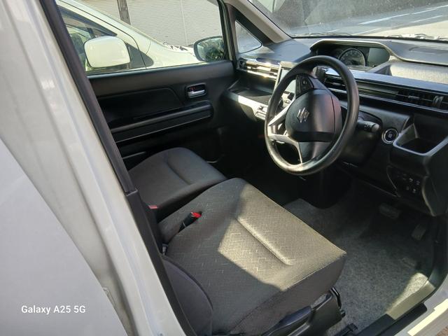 ワゴンＲ ハイブリッドＦＸ　リミテッド　社外ナビＴＶ　バックカメラ　プシュスタート　　ＥＴＣ　スマートキー２個（5枚目）